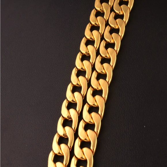 Pure Gold Chain - Picture 1 of 2